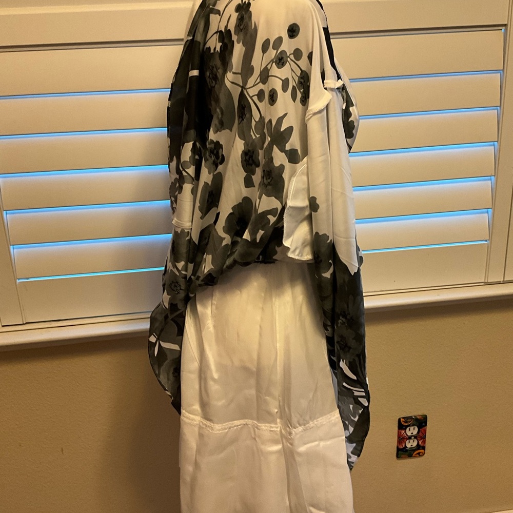 Adrianna Papell Asymmetrical Black and White Halter Sundress NWT - Picture 9 of 10